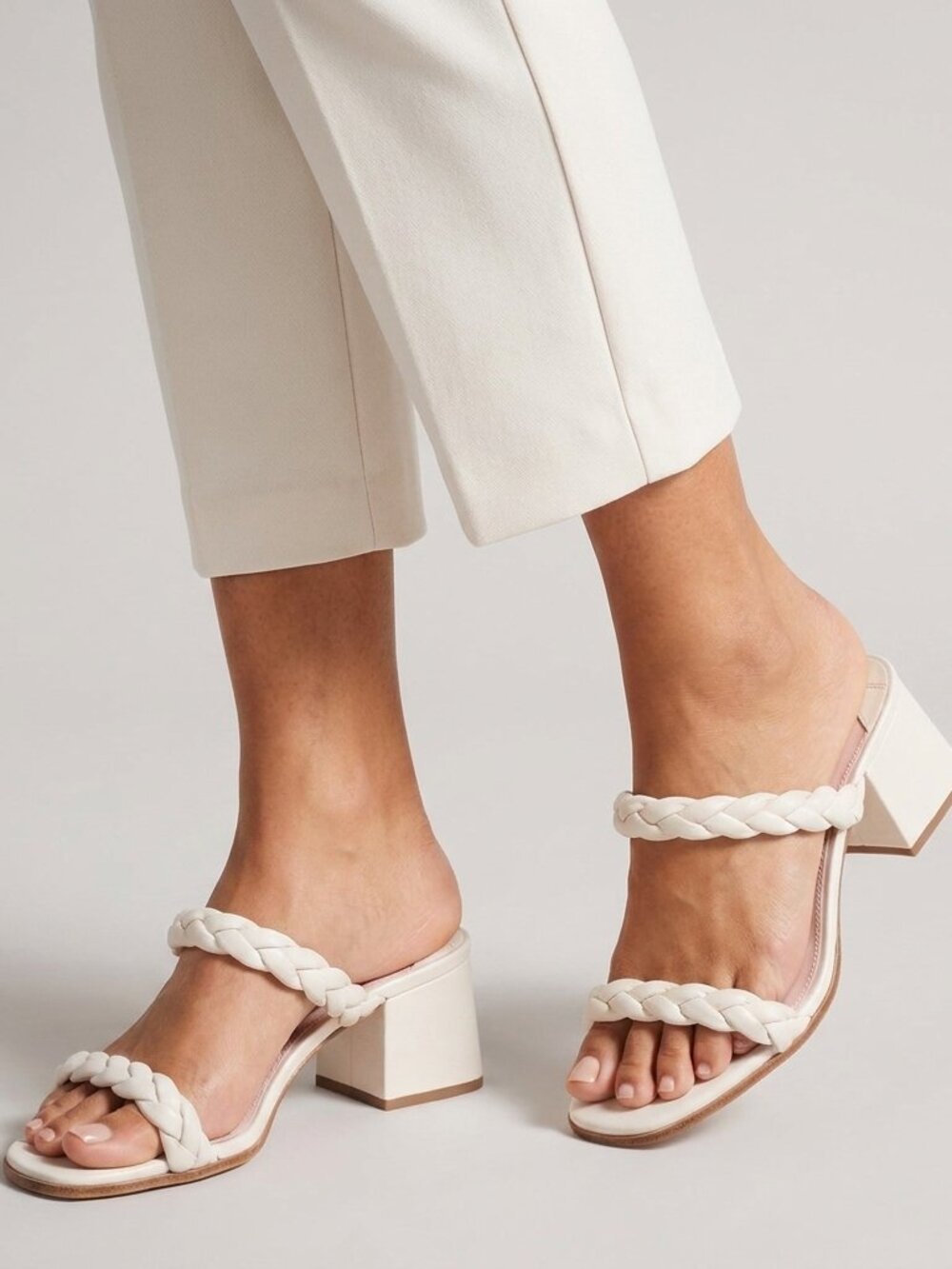 Kate Spade New York Women Ivory Nina Leather Slip-on Dress Sandals Size 8.5 B
